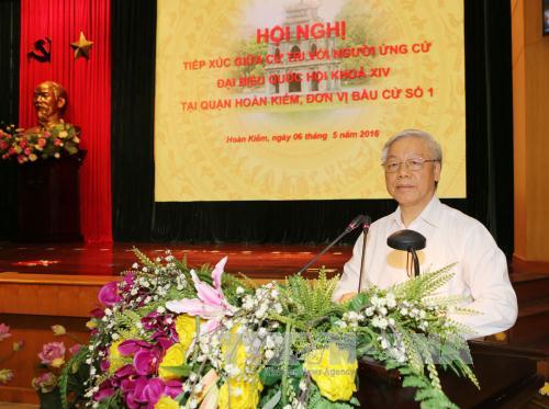 ທ່ານເລຂາທິການໃຫຍ່ຫງວຽນຟຸຈ້ອງພົບປະກັບຜູ້ມີສິດເລືອກຕັ້ງ,ຂົນຂວາຍເລືອກຕັ້ງຢູ່ຮ່າໂນ້ຍ